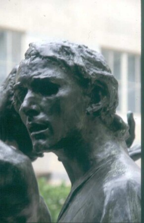 Die Bürger von Calais : Die Bürger von Calais. Bronze (1885-1895; A. Rodin). Bruststück einer Figur. Calais, vor dem Rathaus