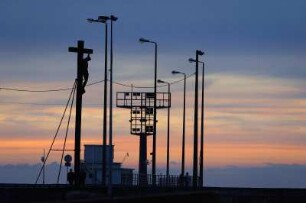 Frankreich. Haute Normandie. Seine Maritime. Dieppe. Hafenmole im Abendlicht