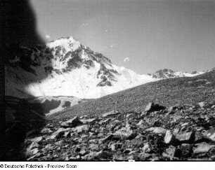 China. Sinkiang (Xinjiang). Kunlun. Kilian-Kette. Kilian-Pass (5460 m)
