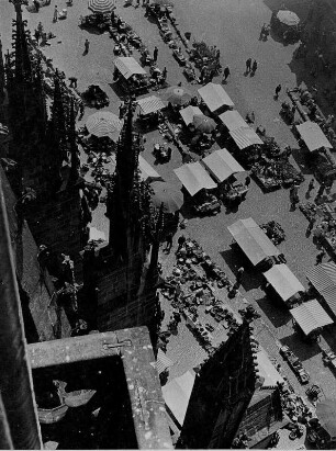 Freiburg/Breisgau - Blick vom Münsterturm auf den Marktplatz