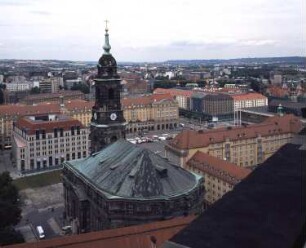 Dresden-Altstadt. Blick vom Rathausturm über Kreuzkirche und Altmarkt nach Nordwesten