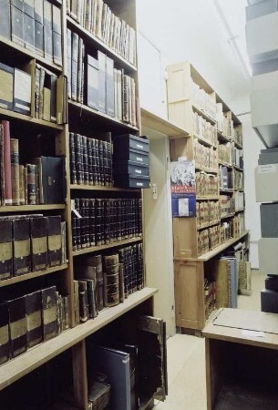 Sächsische Landesbibliothek - Staats- und Universitätsbibliothek Dresden. Zentralbibliothek (ehem. Landesbibliothek). 3. Obergeschoss. Abteilung Benutzung, Magazin : Dresden-Neustadt, Marienallee 12. Sächsische Landesbibliothek - Staats- und Universitätsbibliothek Dresden. Zentralbibliothek (ehem. Landesbibliothek). 3. Obergeschoss. Abteilung Benutzung, Magazin