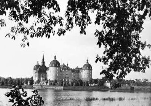 Moritzburg. Schloss Moritzburg, Ansicht von Südwesten