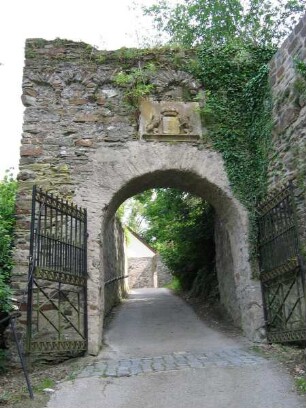 Burg Nassau — Äußeres Burgtor