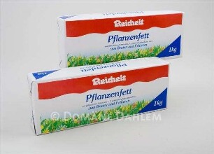 Zwei Verpackungs- Entwürfe für Pflanzenfett der Firma "Reichelt"