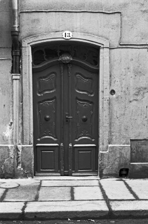 Wohnhaus : Dresden-Neustadt, Obergraben 13. Wohnhaus (1801/1850). Portal