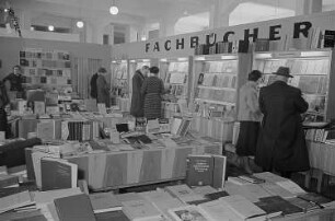 Messen & Mustermessen / Fachmessen & Messebesucher & Buchhandlungen & Bücher