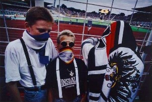 "HSV-Südkurve im Volksparkstadion 2" aus der Serie "Menschenbilder in Hamburg"