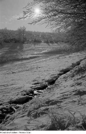 Winterlandschaft mit Bach