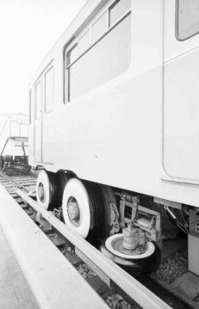 Brüssel: Pariser Metro-Wagen mit Gummi Bereifung, Ausschnitt