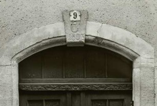 Portalabschluss mit Schlussstein