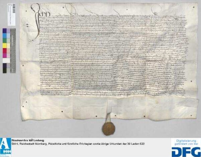 Wolffganng Vollprecht, Prior, Martinus Glaser, Prediger, Georgius Petz, Karolus Ross, Johann Newpaur, Johann Dorfs der Ältere, Johann Schewhenpflug, Johann Weyss, Petrus Hiller, Sigismundus Haug, Johann Rechberger, Alexannder Biberger, Johann Dorß der Jüngere, Johann Pfister, Georgius Wagner, Anndreas Müll, Egidius Peyhel, Anthonius Haller, Cunradus Klinger, Hanns Wickler und Claus Waid, Konventsbruder des Augustinerklosters zu Nürnberg, für sich und Connrat Hess, Daniel Dalwirt und Johann Hofman, Prediger zu Schwabach, übergeben an Niclas Grolannd, Leo Schurstab, Lienhart Tucher und Georg Ketzel als derzeitige Pfleger und Einnehmer des großen Almosens oder gemeinen Kastens armer Leute in Nürnberg die Klostergebäude samt allen Einkünften und Kleinoden. - Siegler: das Stadtgericht.
