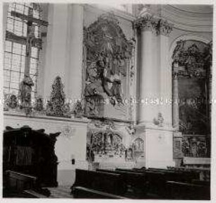 Oberaudorf, Kloster Reisach, Reliefplastik "Der heilige Simon erhält das braune Skapulier" von Johann Baptist Straub