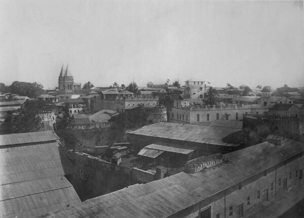 Panorama de Zanzibar avec l'église catholique