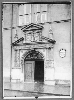 Portal des Rathauses zu Naumburg