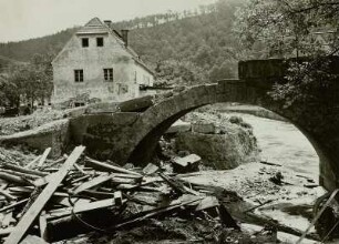 Müglitztal, Weesenstein, beschädigte Steinbrücke nach der Unwetterkatastrophe vom 8./.9. Juli 1927