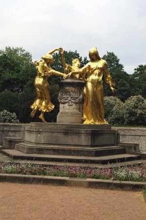 Mozartbrunnen, Dresden