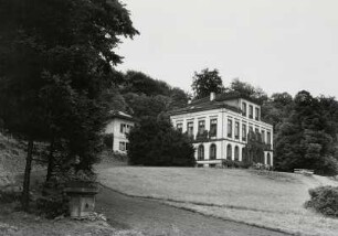 Linz am Rhein, Villa : Linz am Rhein. Villa in einem Park. Gartenansicht