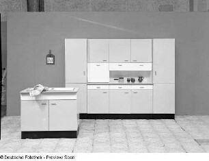 Wandschrank : Anbauküche (1972). Spüle und Wandschrank