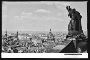 Dresden, Blick vom Rathausturm zur Frauenkirche und Katholischen Hofkirche