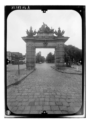 Potsdam. Jägertor (1733). Stadtseite