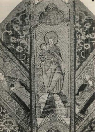 Kasel mit Granatapfelmuster und Madonnendarstellung