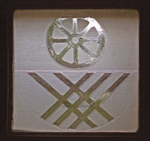 Kreistagssitzungssaal: Fensterfront: Wappen der Stadt Bargteheide