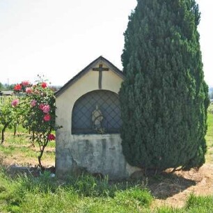 Heiligenhäuschen; Eltville, Hinter der Kirche