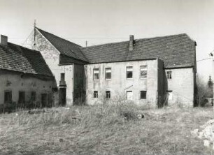 Moritzburg-Steinbach, Dorfstraße 1. Ehemaliger Gasthof mit Saalanbau (1851/1900)