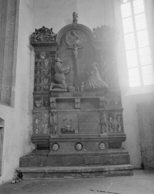 Epitaph des Grafen Johann Albrecht von Mansfeld-Vorderort (gest. 1586) und seiner Gemahlin Magdalena (gest. 1565)