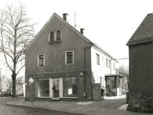 Dresden-Cotta, Gottfried-Keller-Straße 97. Wohnhaus mit Laden (um 1850)