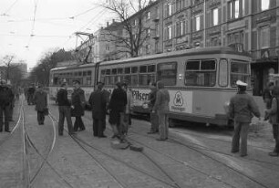 Zusammenstoß zweier Straßenbahnen am Gleisviereck Karlstraße/Mathystraße