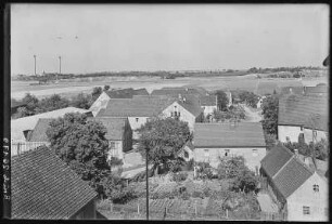 Schänitz. Gasthof und Dorfstraße