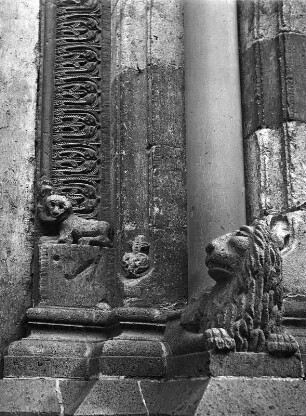 Boppard. Pfarrkirche Sankt Severus (986/1000, Weihe 1225, Weihe 1234). Tierfiguren