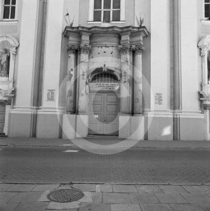 Eingangsportal der Jesuitenkirche Glogau