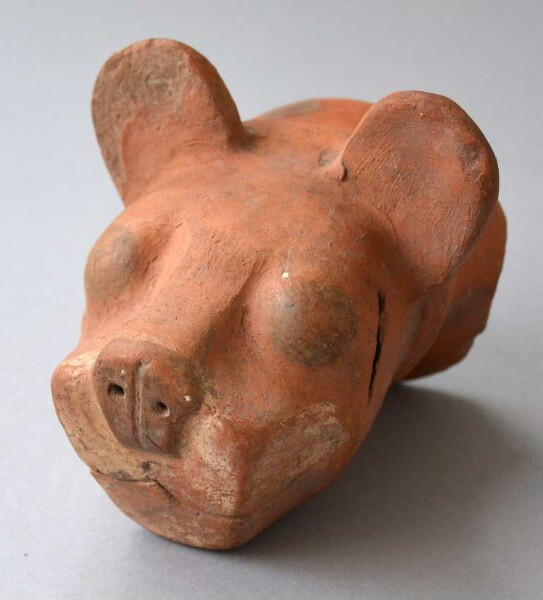 Clay animal head (fragment)