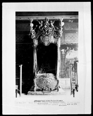 Prachtbett des Königs Ludwig II. aus Schloss Linderhof