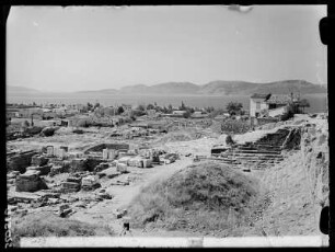 Ruinen von Eleusis, Blick nach Salamis