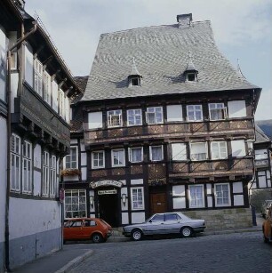 Goslar. Historisches Fachwerkhaus in der Bergstraße. Traufseite