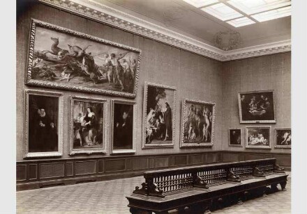 Aufstellung der Gemäldegalerie und der                             Skulpturensammlung im Kaiser-Friedrich-Museum, Raum 63, Gemälde von                             Rubens und van Dyck