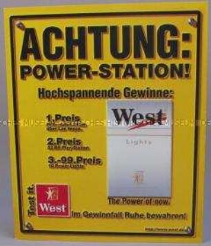 Werbeaufsteller für "West Lights"-Zigaretten