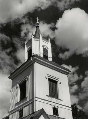 Typischer Kirchturm Lapplands, hier in Alvsby (1808 erbaut)