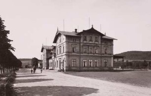 Großpostwitz Bahnhof, Empfangsgebäude von Nordosten