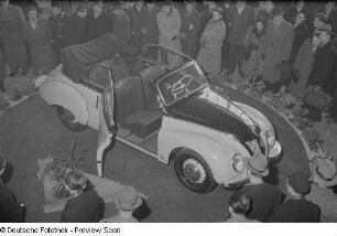 Blick von oben auf ein Cabriolet des Typs IFA-F9