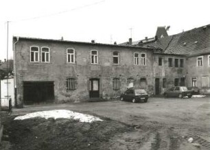 Radeberg, Hauptstraße 56. Wohnhaus (1851/1900). Hofansicht mit Anbau