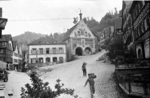 Schiltach: Marktplatz und Rathaus