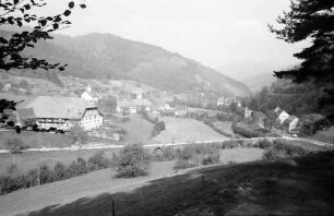 Niederwasser: Gutachtal mit Blick auf Niederwasser