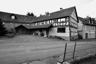 Ehem. Obere Mühle (Mühle, Einhof); Herbstein, Am Mühlbach 4, Mühlgraben