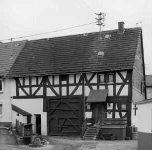 Mengerskirchen, Zum Schiefer 4