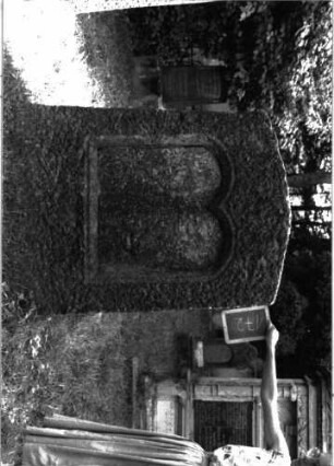 Grabstein 172 Texttafeln fehlen: Grabstein 172
